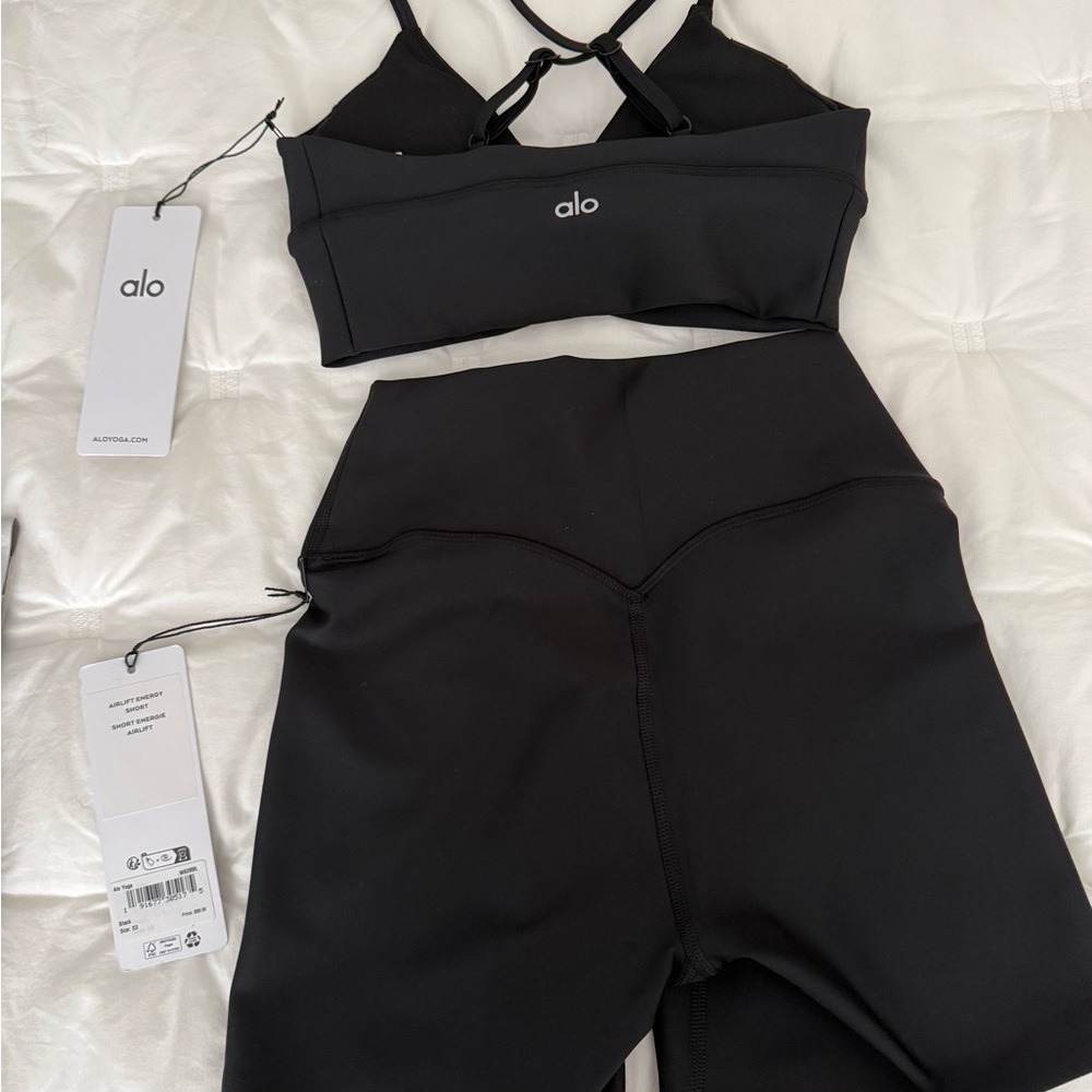 Alo Yoga Set - Airlift Devine Bra XS and 5" Airlift Energy Short set XS Black - Picture 3 of 6